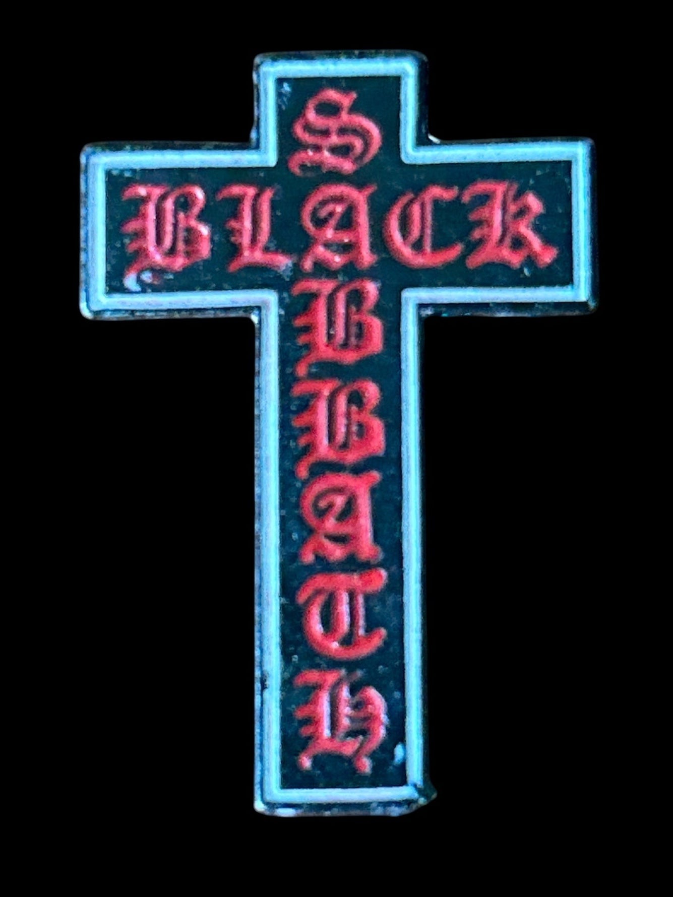 Pin Black Sabbath cross (Pedido minimo para envio 12 unidades) - DISCOS NAKASHA