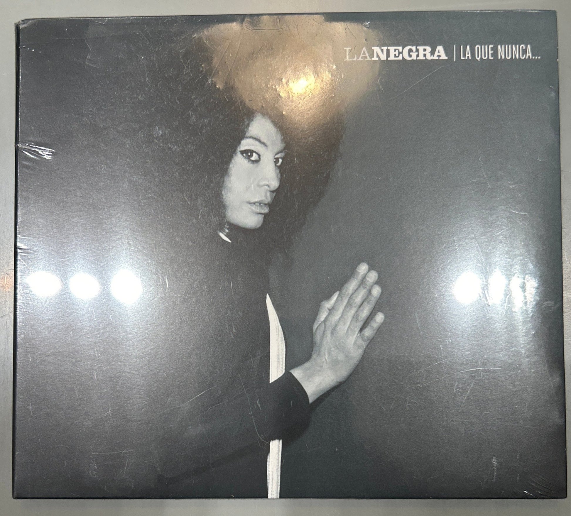CD La Negra ‎– La Que Nunca... Nuevo precintado - DISCOS NAKASHA