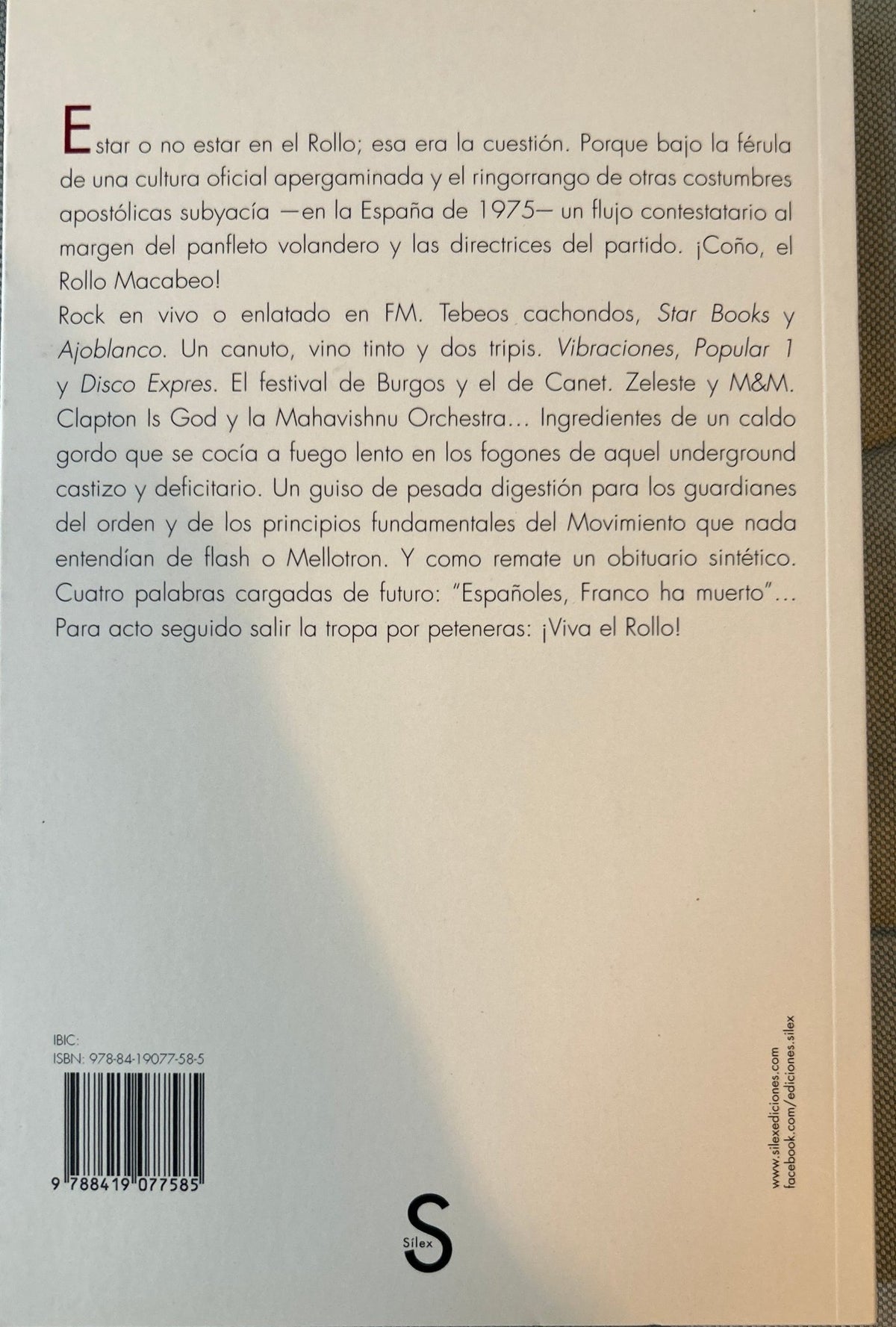Libro Viva el rollo : Una cronica de Rock & rollo en la España de 1975 - Edi Clavo 2ª Mano - DISCOS NAKASHA