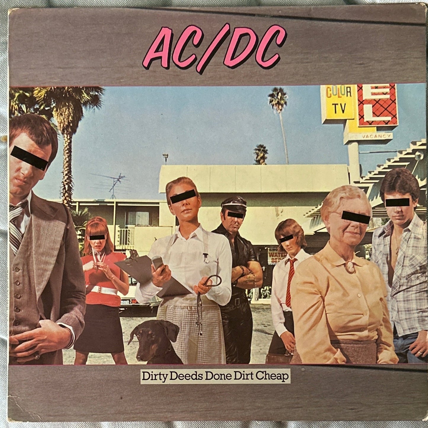 LP AC/DC – Dirty Deeds Done Dirt Cheap = Trucos Legales Excesivamente Baratos 2ª Mano - DISCOS NAKASHA