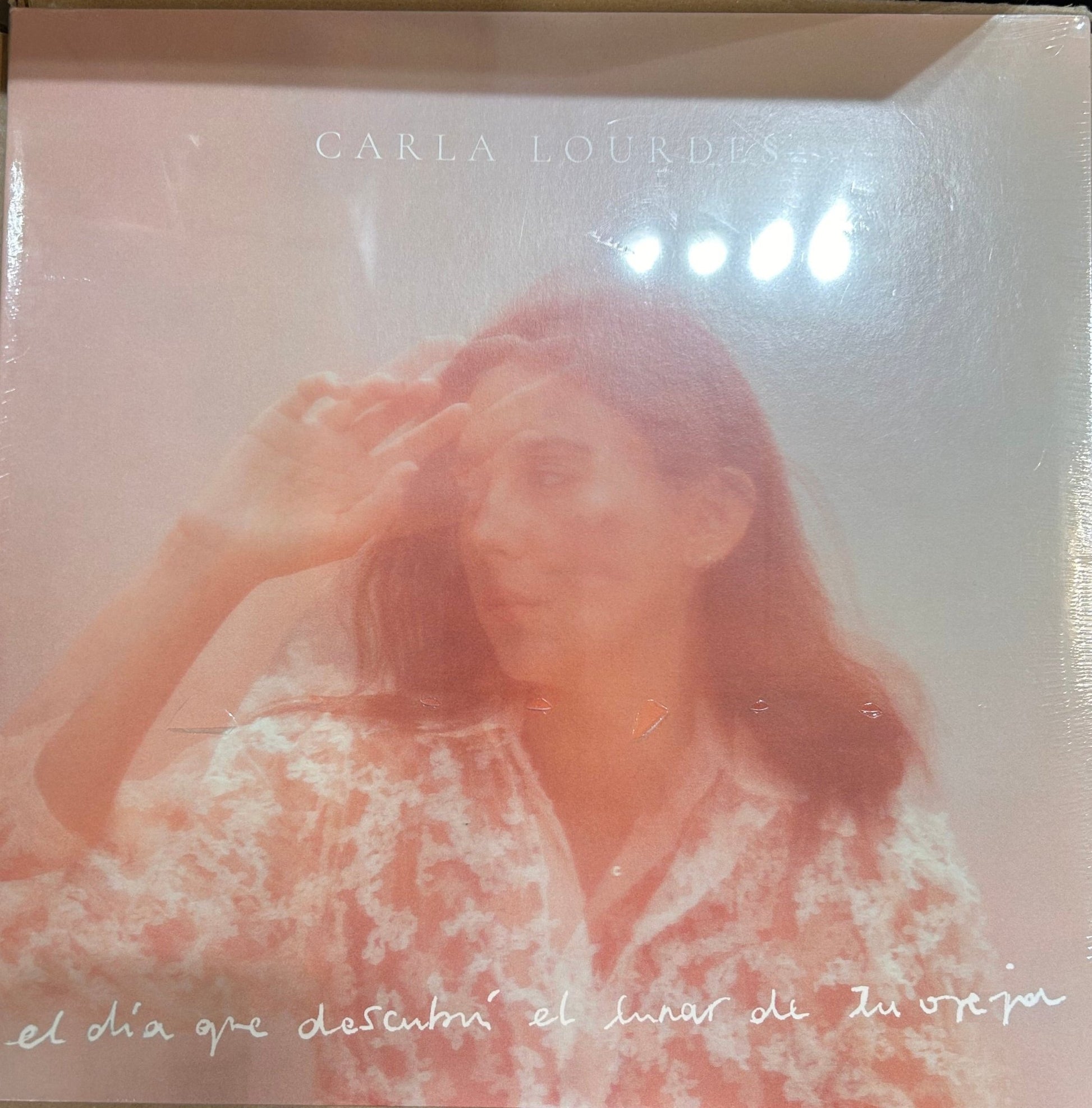 LP Carla Lourdes – El día que descubrí el lunar de tu oreja Nuevo precintado - DISCOS NAKASHA