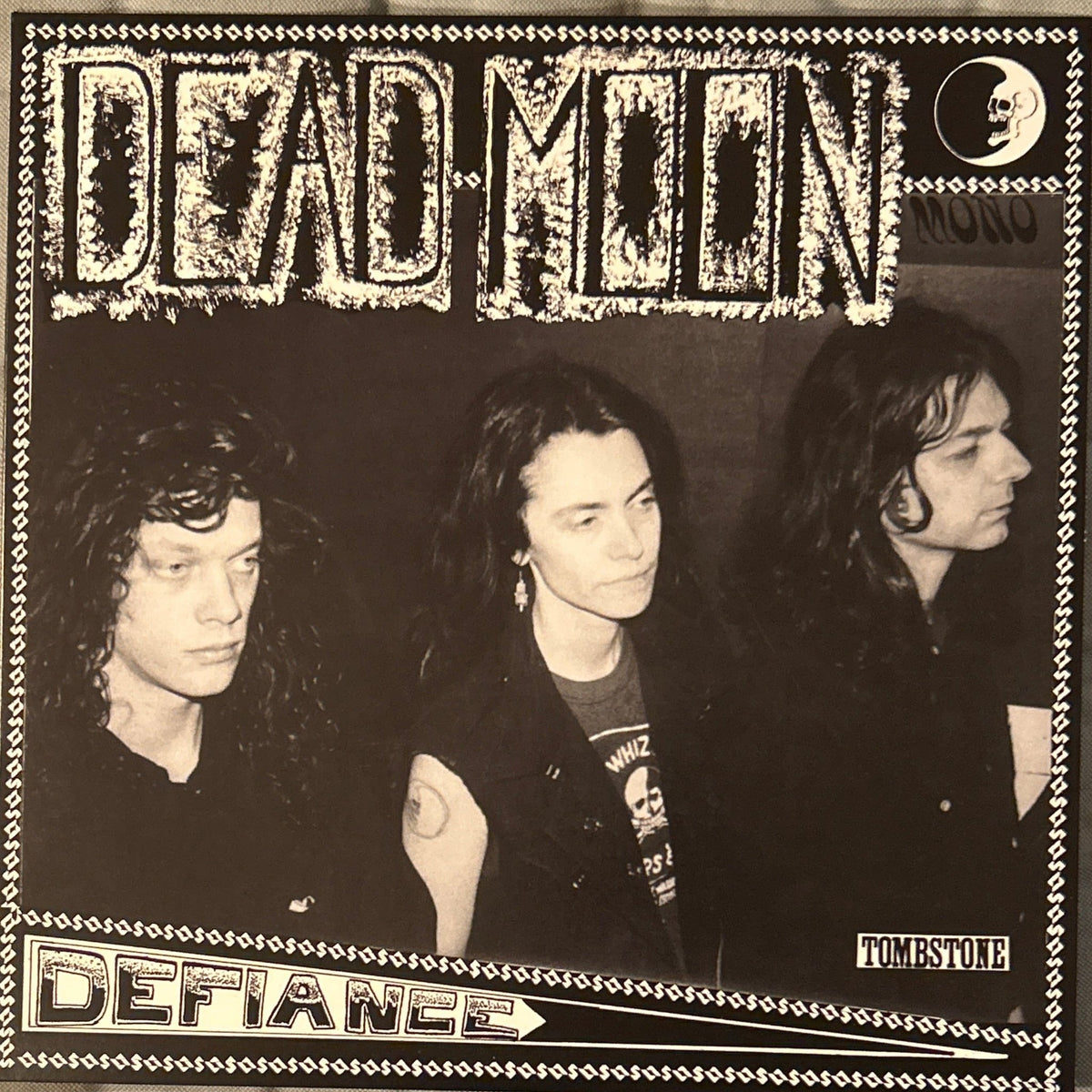 LP Dead Moon ‎– Defiance 2ª Mano - DISCOS NAKASHA