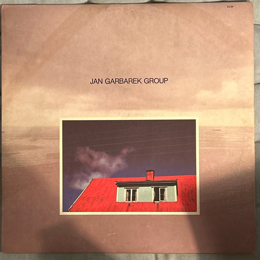 LP Jan Garbarek Group ‎– Photo With Blue Sky, White Cloud, Wires, Windows And A Red Roof 2ª Mano - DISCOS NAKASHA