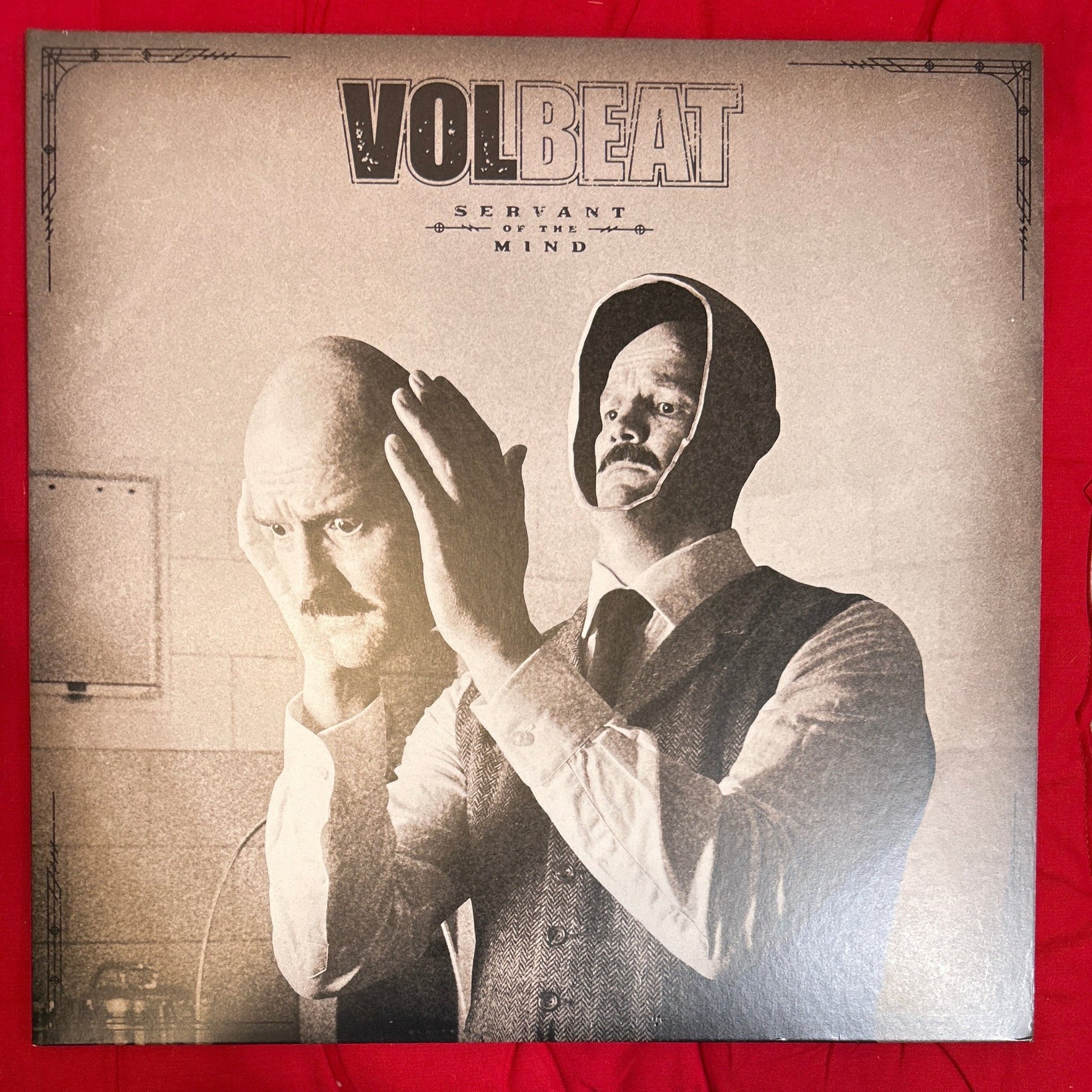 LP Volbeat ‎– Servant Of The Mind 2ª Mano - DISCOS NAKASHA